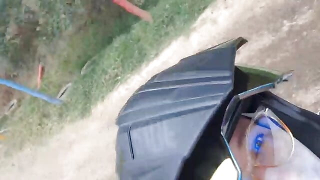 Paseito en cuatrimoto - video di Victoriaroose_ modella di cam