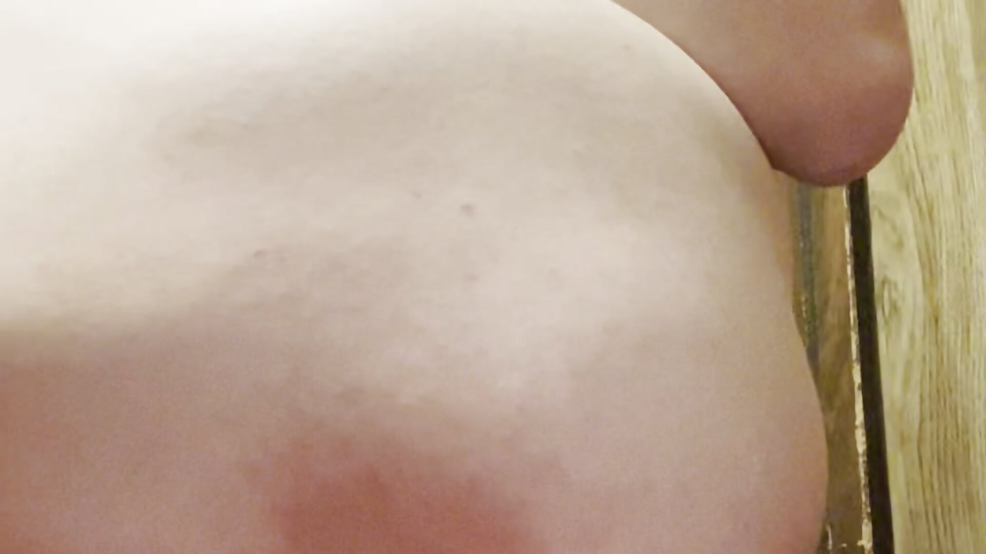 v15044gf0000damt9p7og65t0h0ss7bg - video by AvaHeart-22 cam model