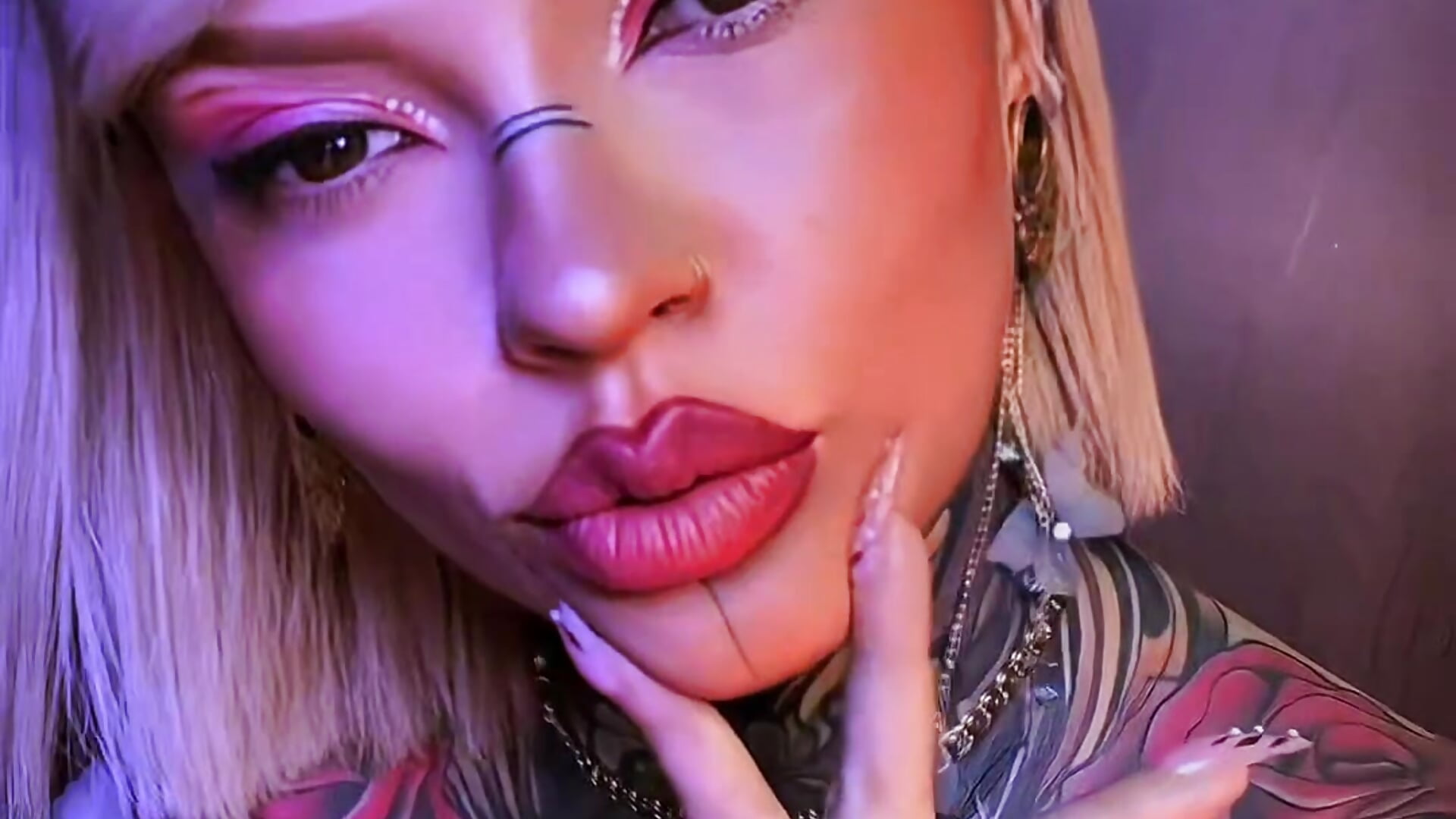 She !🤍 - video by Olivia_samper cam model