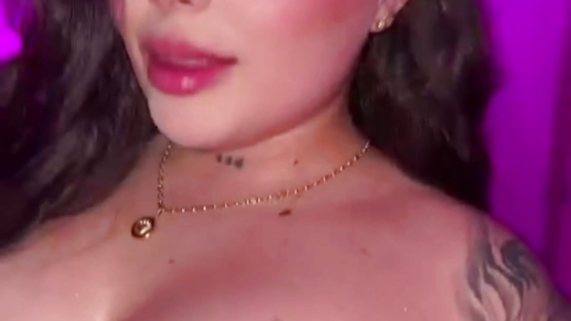By me 🌸🌸 - vídeo de la modelo de cam MaiahDolls