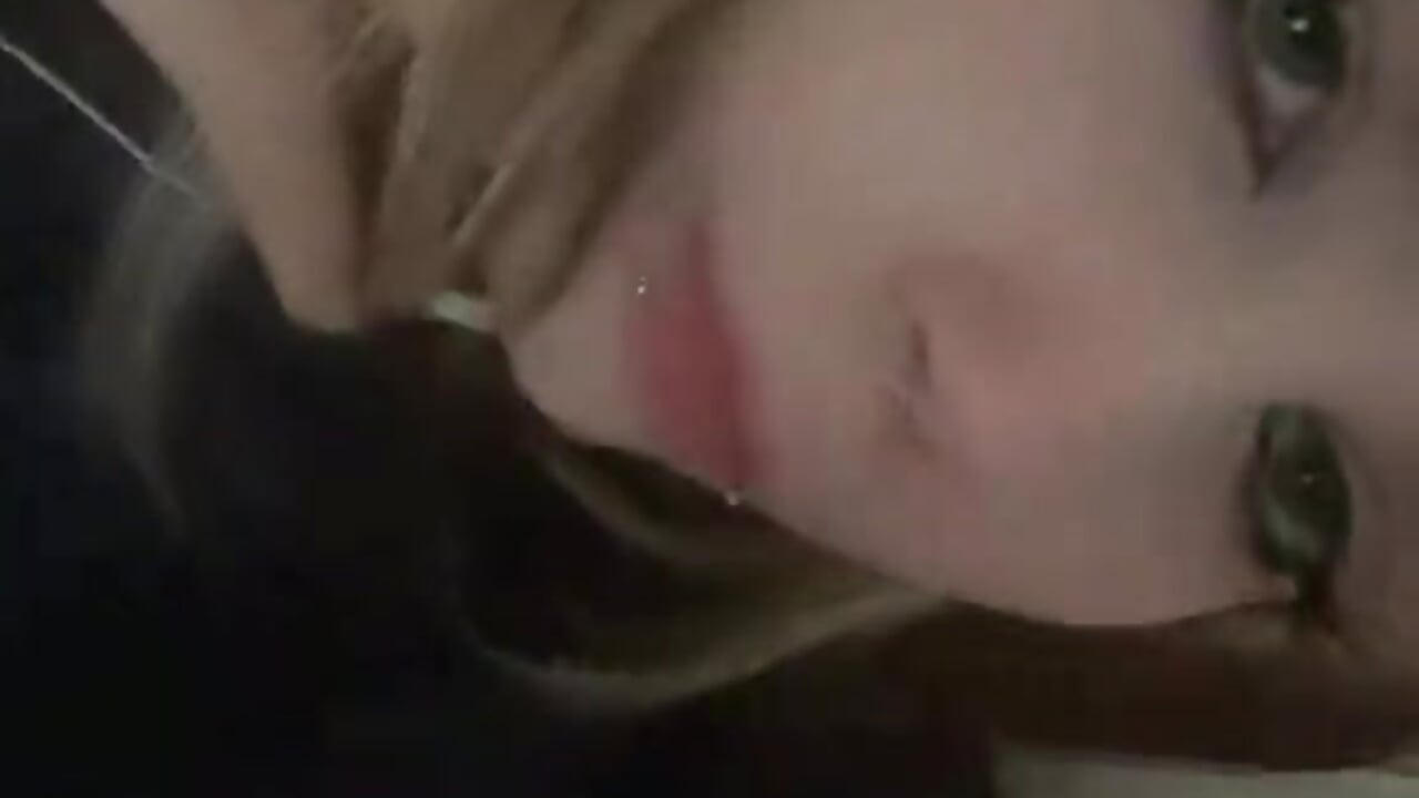 cute > . < - video oleh AuldNinth kamera model