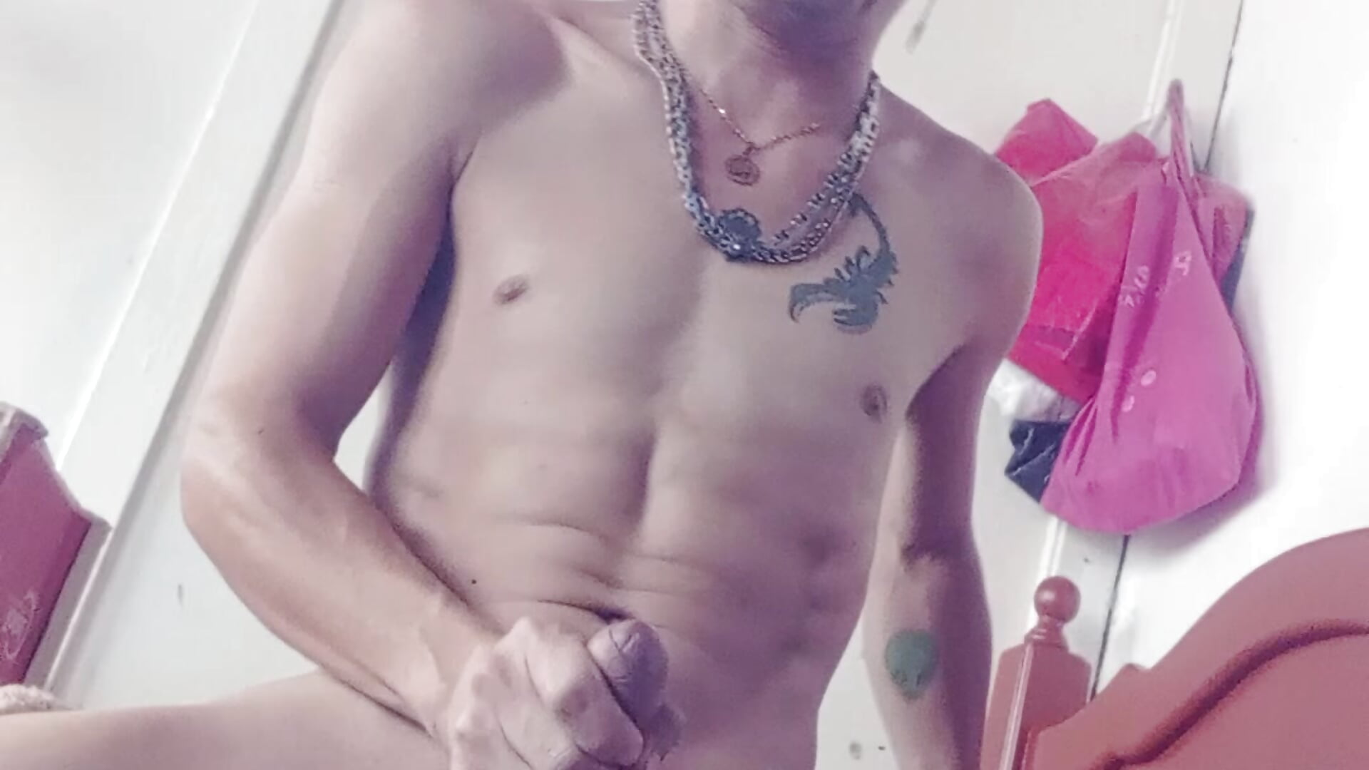 Masturbando mi pene – video modela na kameri luke_gomez