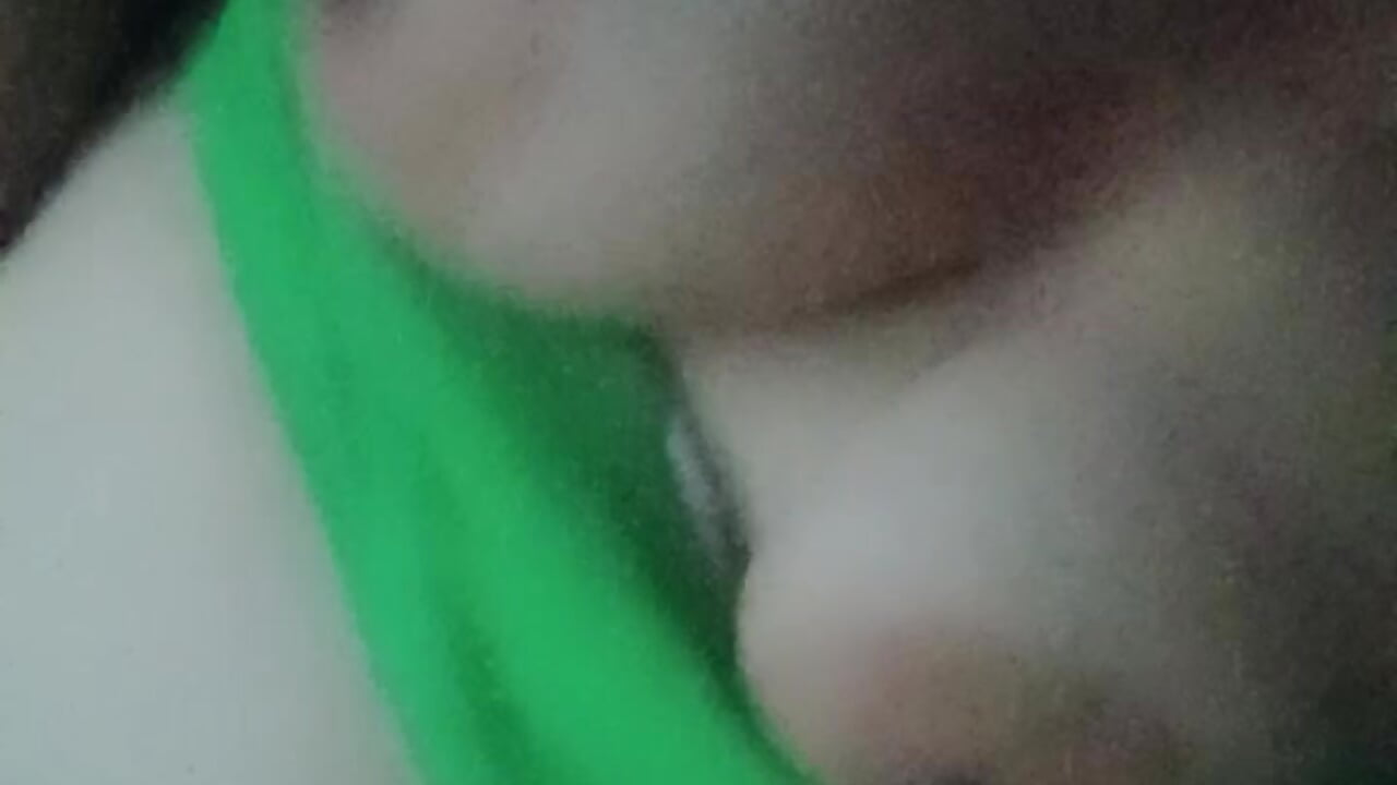 Finger in my car - video av MonserratLune05 cam model