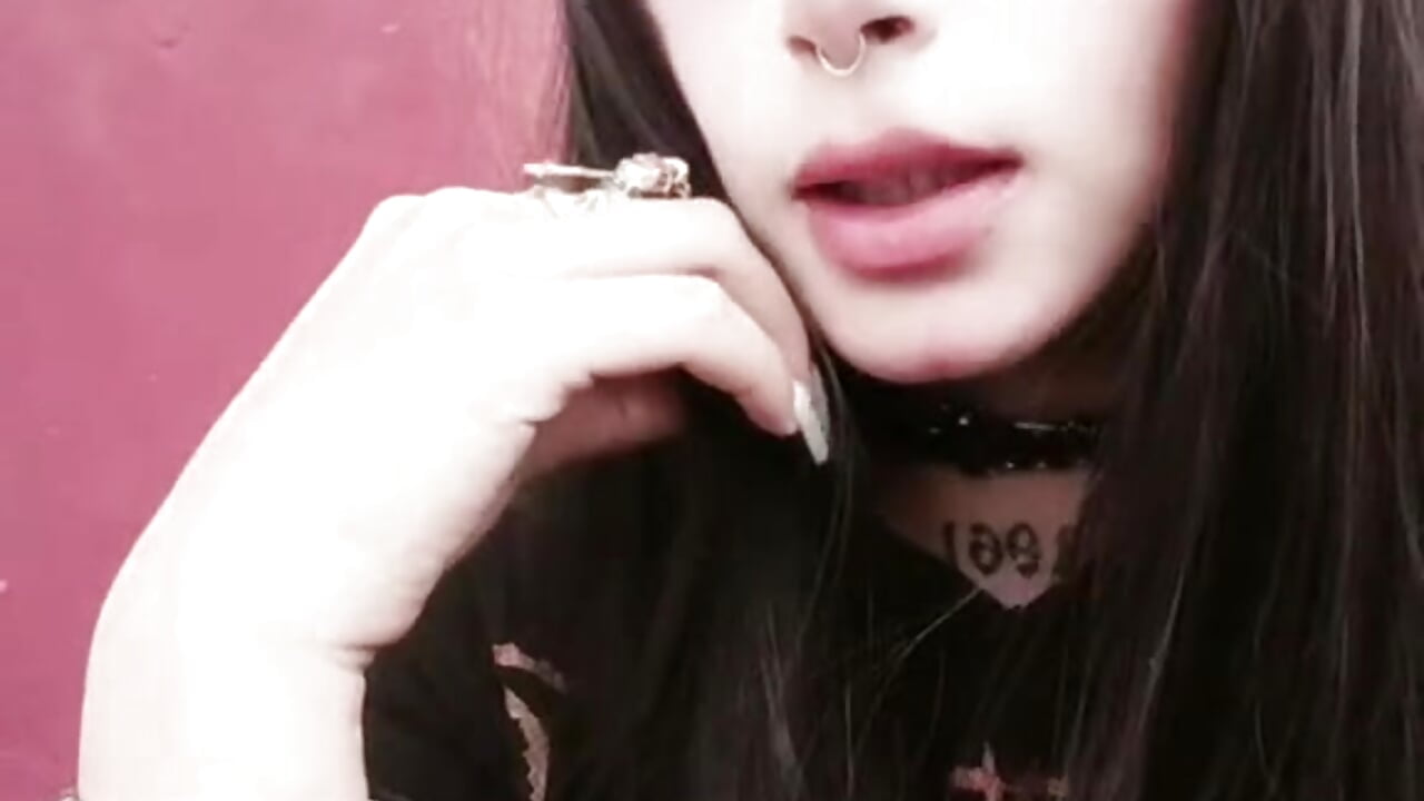 💦 - відео від вебкаммоделі chloe_montiel