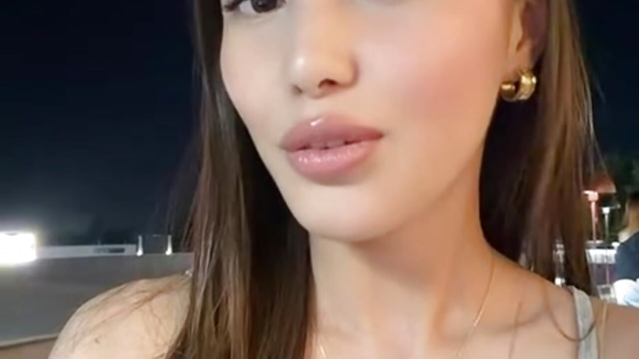 3294387774241798289 - video by Velaurra cam model