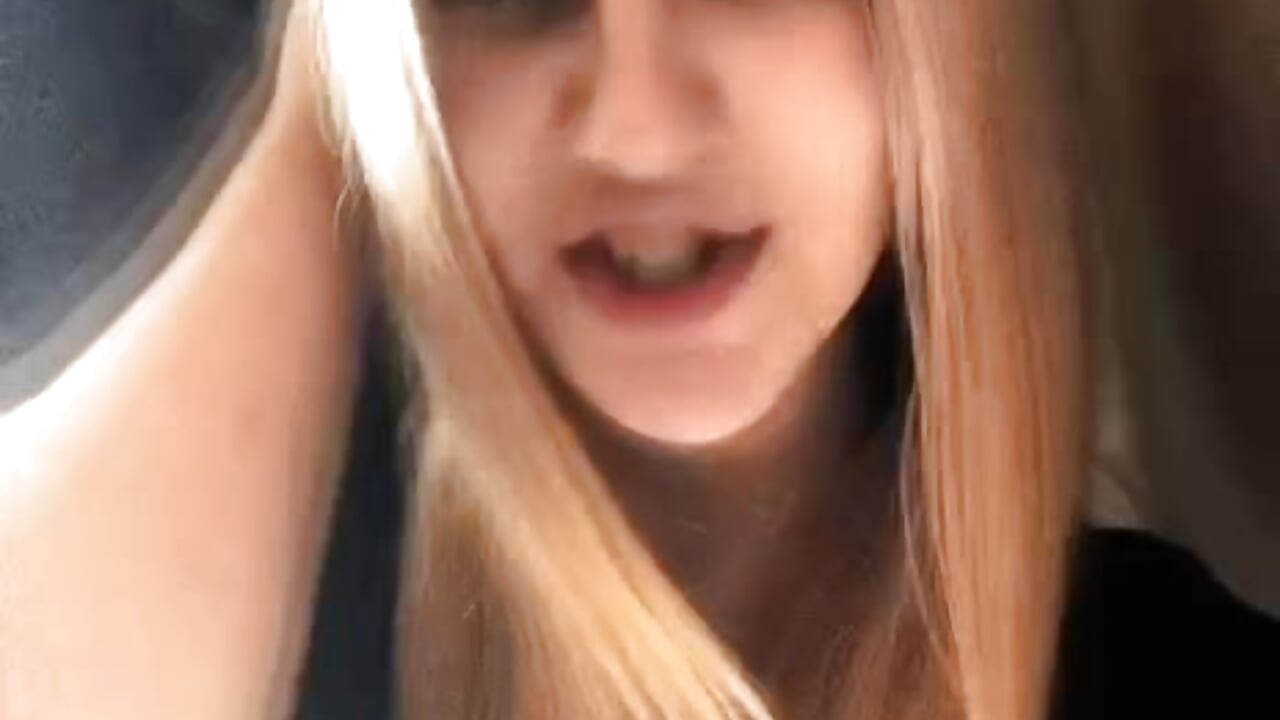 it's me - clip cu Min1Kara model videochat
