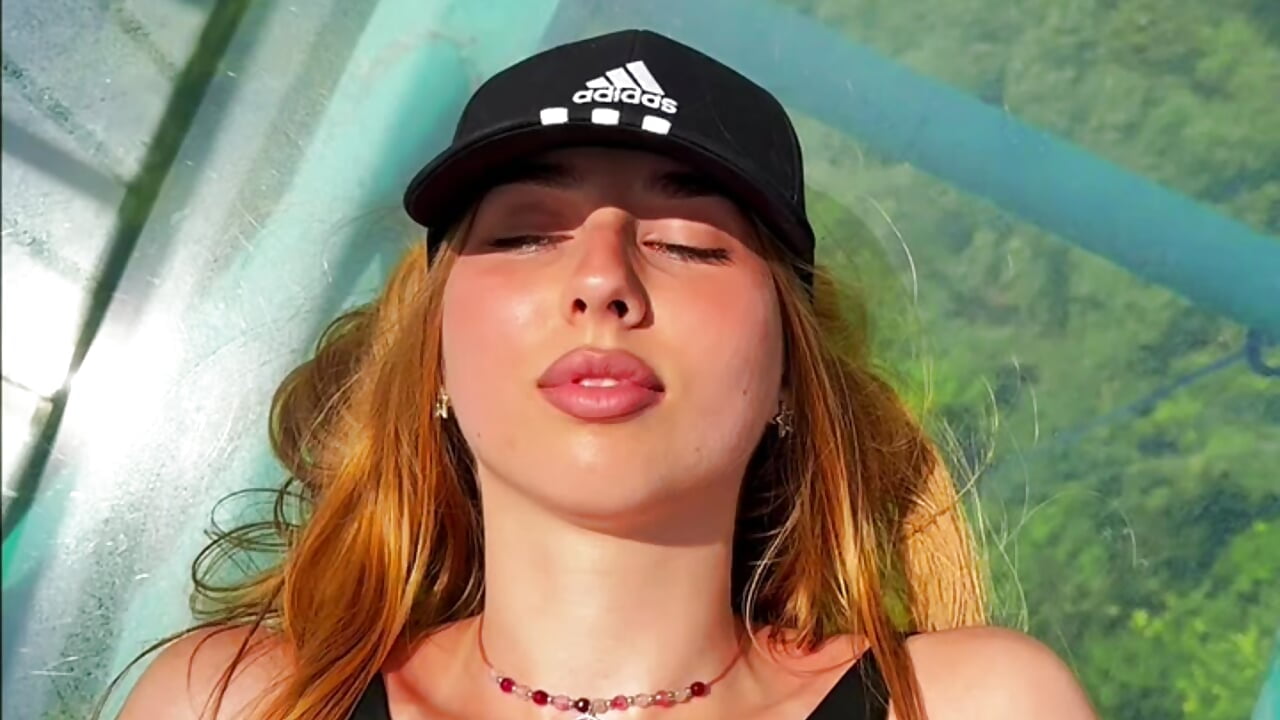profile-intro-video-1788972320 - video by ZadaSenn cam model