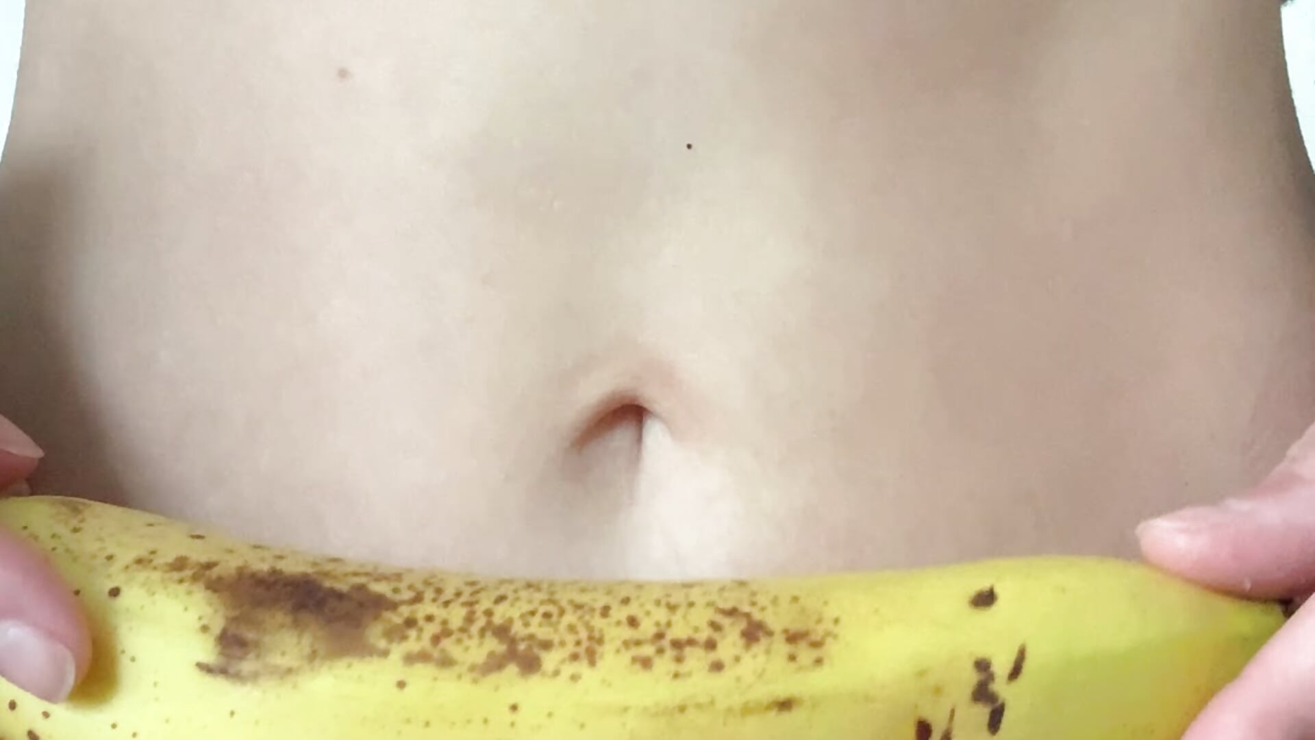 A little extra attention for my favourite curves… 🤭🍌💕 Rubbing, teasing, and seeing just how much