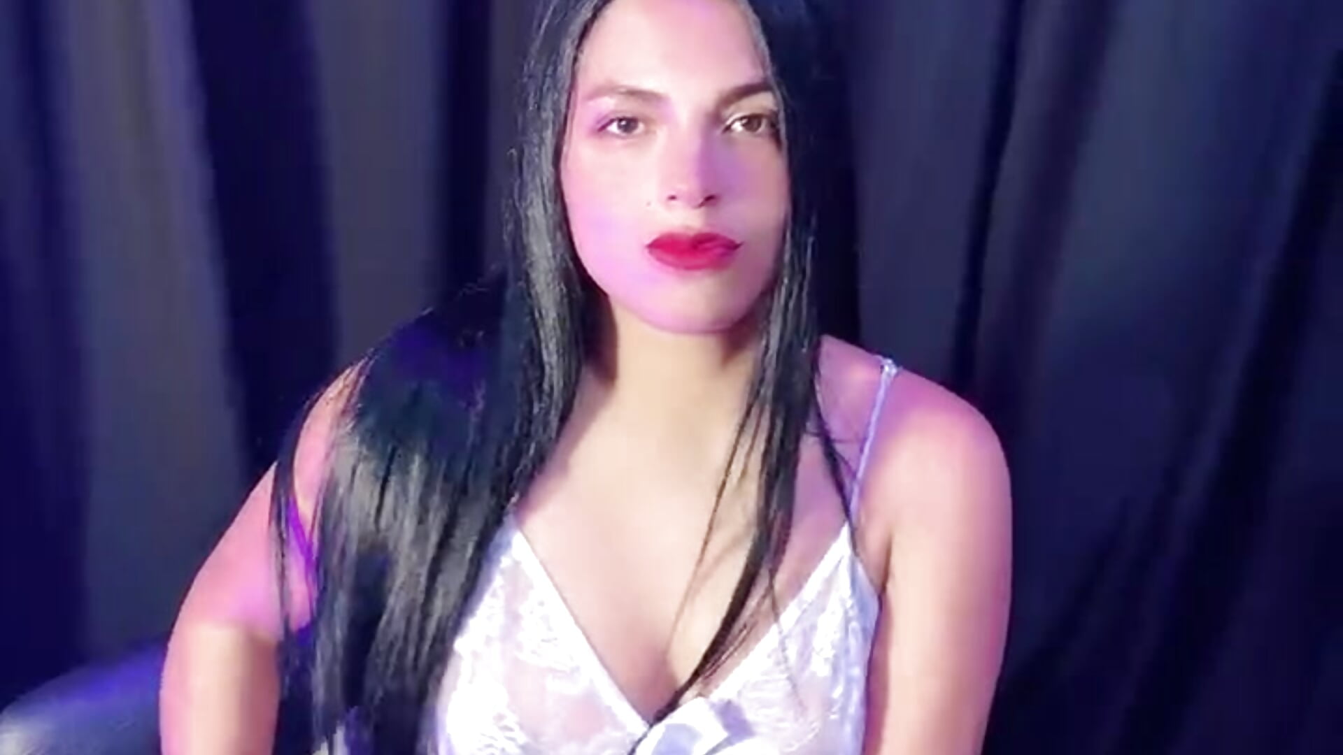 Dare to Watch - סרטון של -veronica-1, דוגמן/ית מצלמה