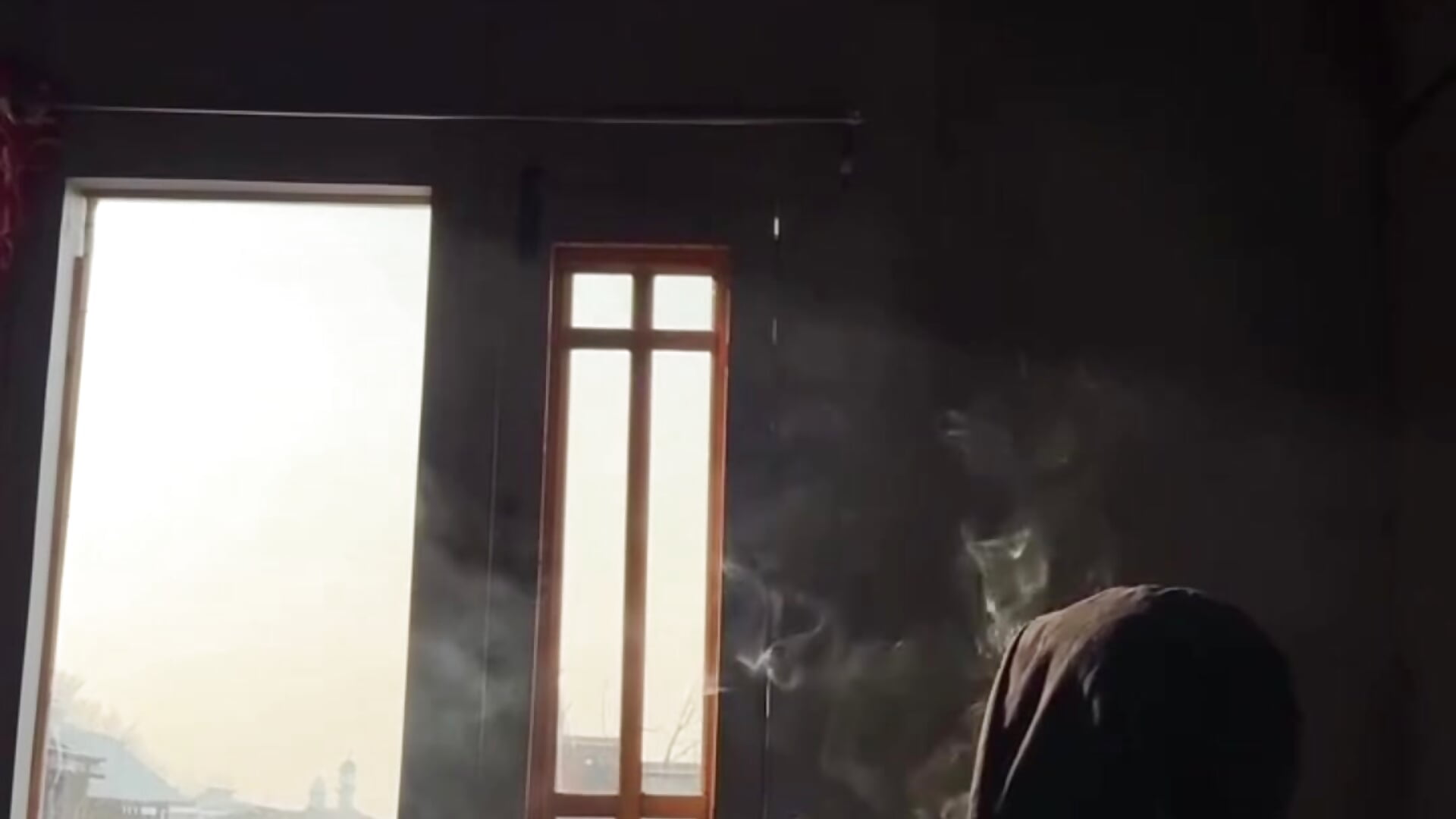 Smoking Alone wish you here with me. - Mafia_Heiress adlı kamera modelinin videosu