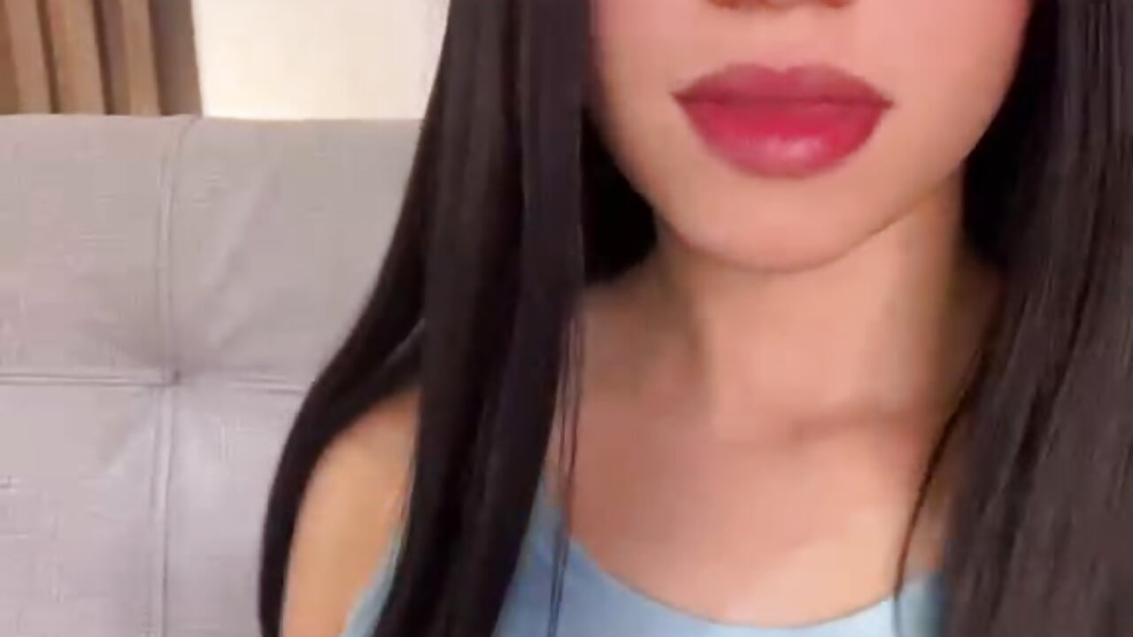 Lucy Presentation💜 - video di sweet_perles modella di cam