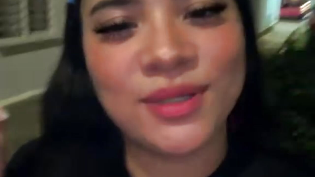 😘 - video oleh Sharon-Benet kamera model