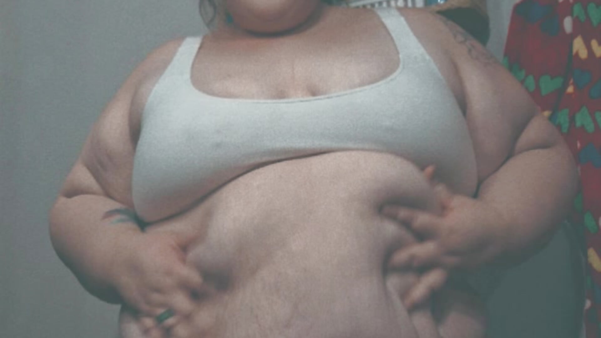 Jiggly tummy 🥴💖– Spoilxdahlia kameramodell videója