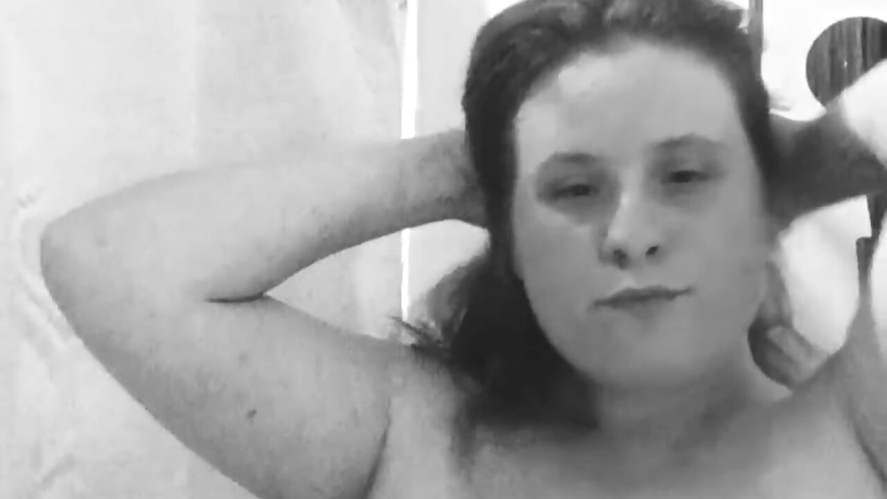 I love my showers - فيديو من Dirtyminds1993 موديل الكام