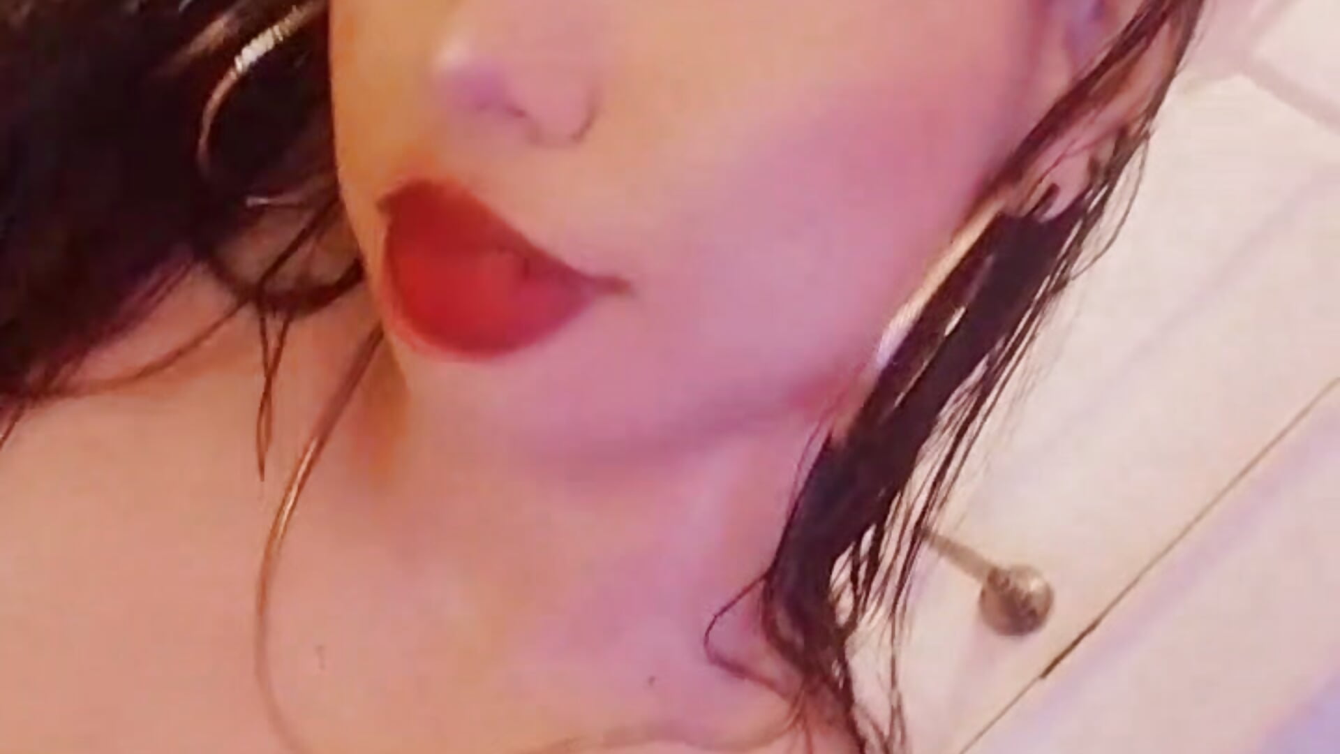 1000044366 - clip cu krarakiara model videochat