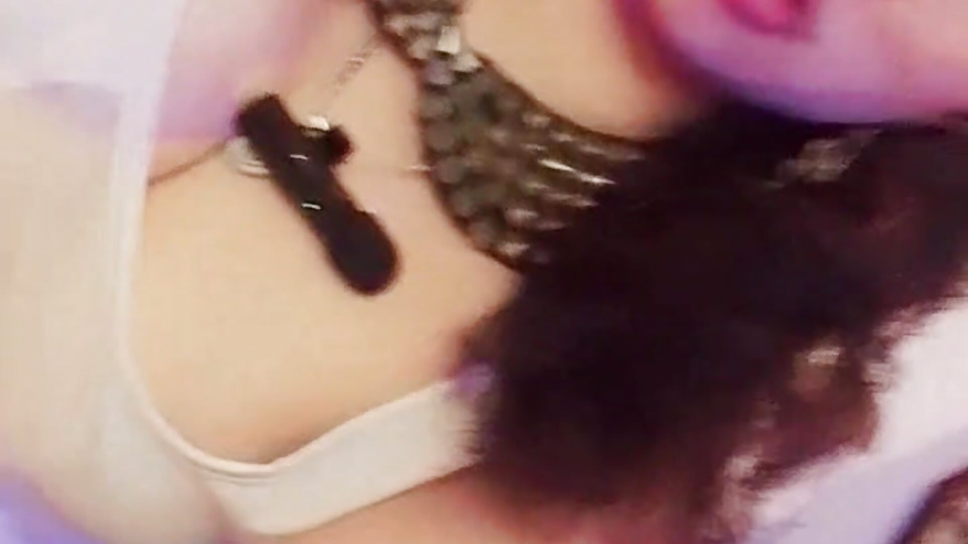 Kissess - video by krarakiara cam model