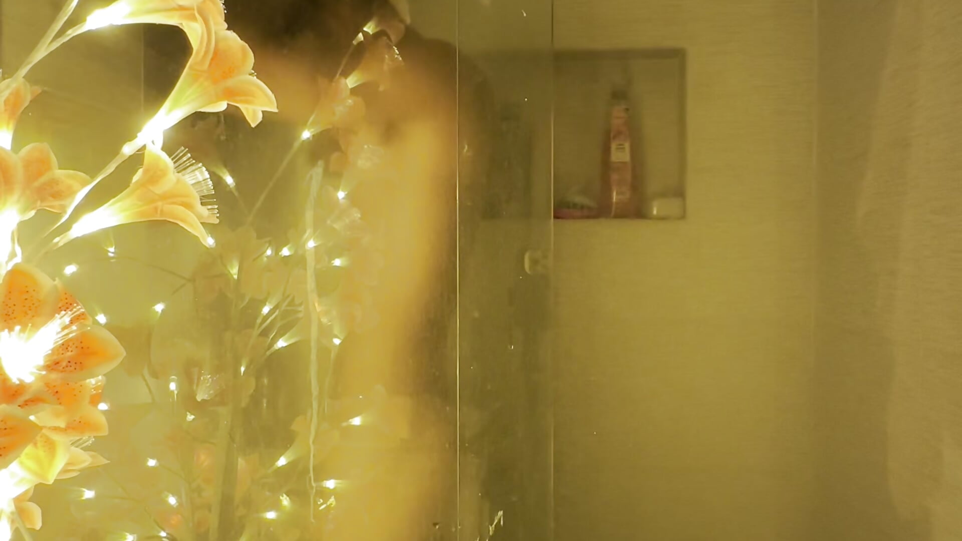 Lord Winchester is seen naked in the shower🥴 - vidéo du modèle de showcams lord_winchester