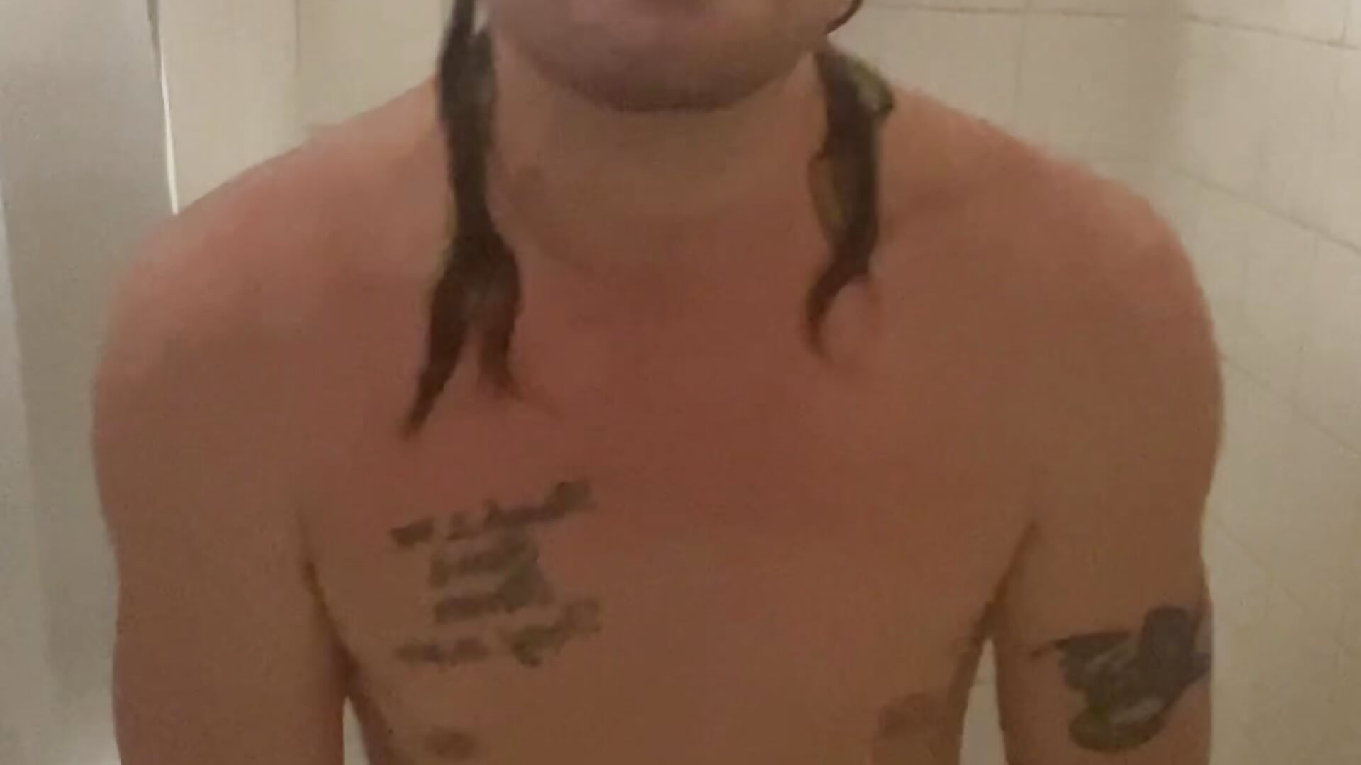 How dirty boys get clean 😈 - video van JakePlummer69 cam-model