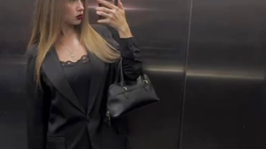 hi hi :) - video by SonyaKisses