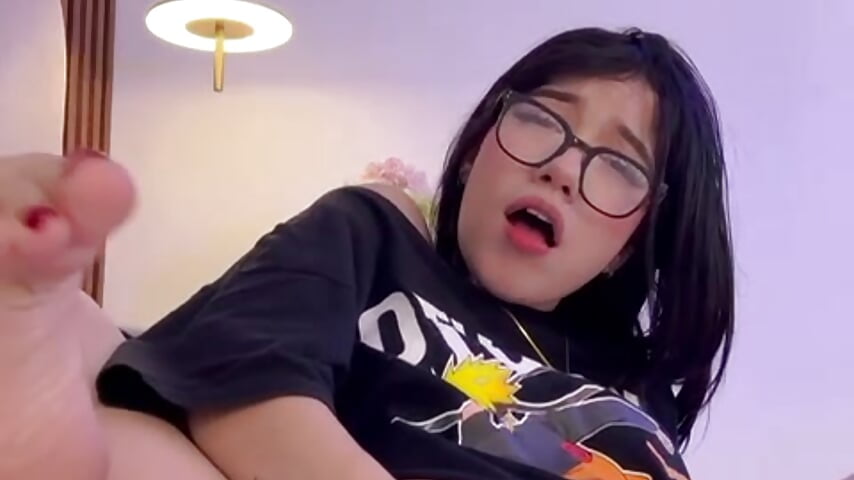 I fuck my pink pussy and orgasm for you