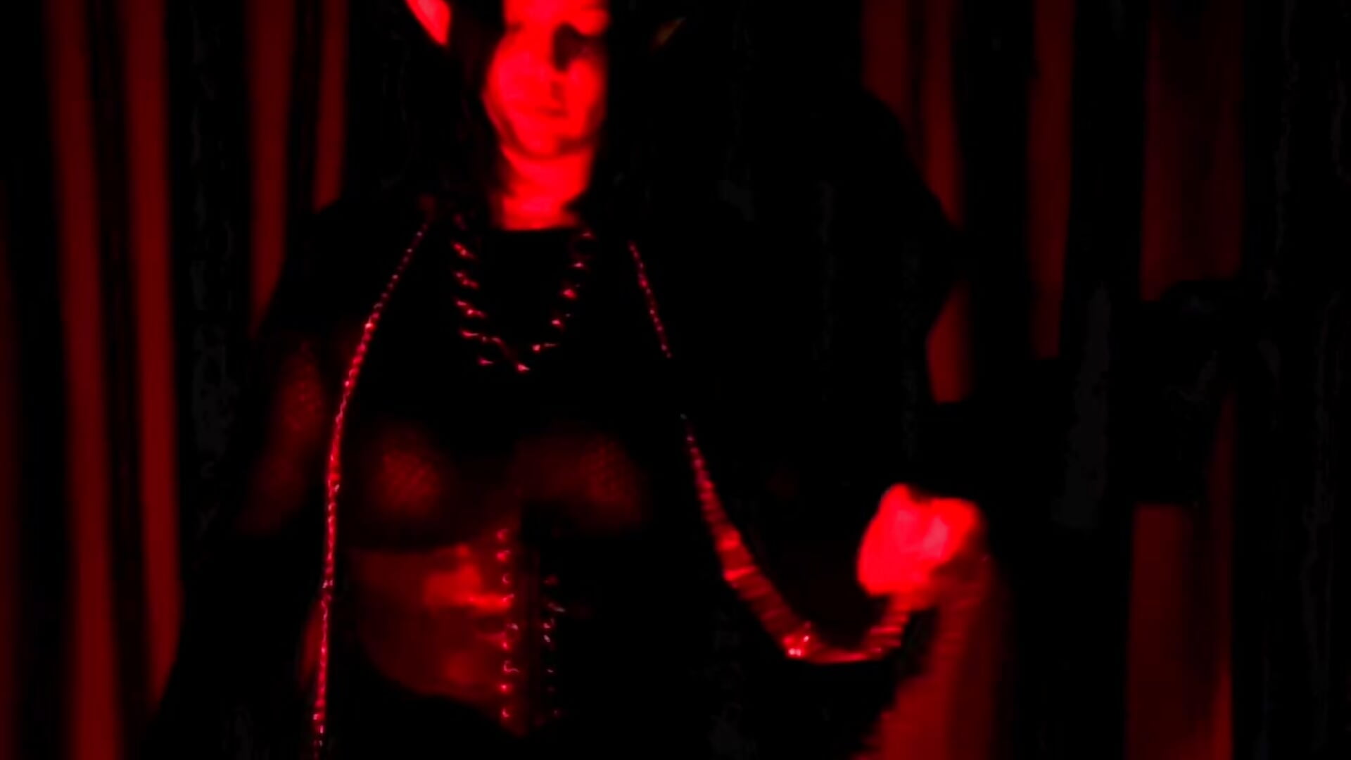 Ready to be mine? 😈 - video av Passion_Velvet cam-modell
