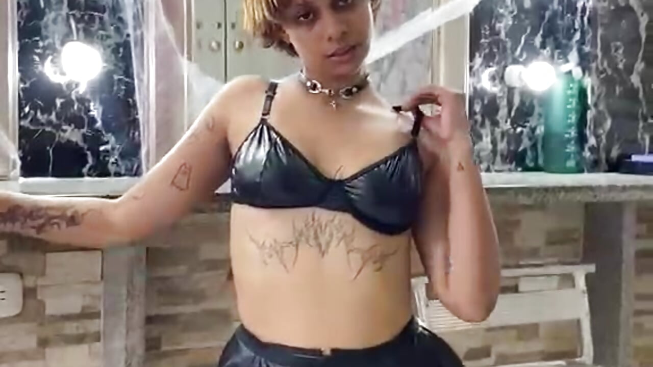 NAUGHTY?✨ - video by LeylaMorgan_ cam model