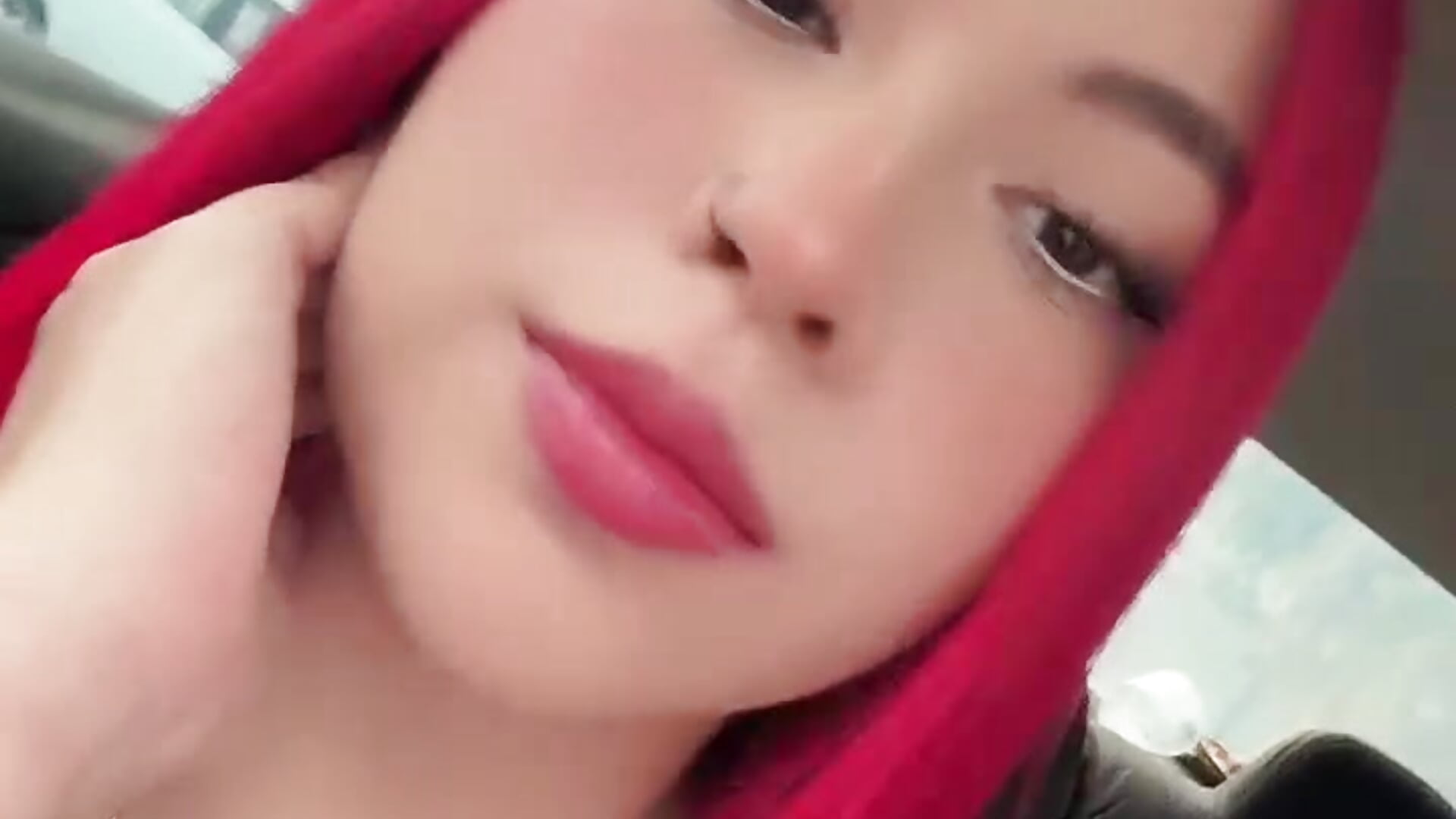 I'm very hot in my car 🔥 - vidéo du modèle de showcams Scarlett_elite