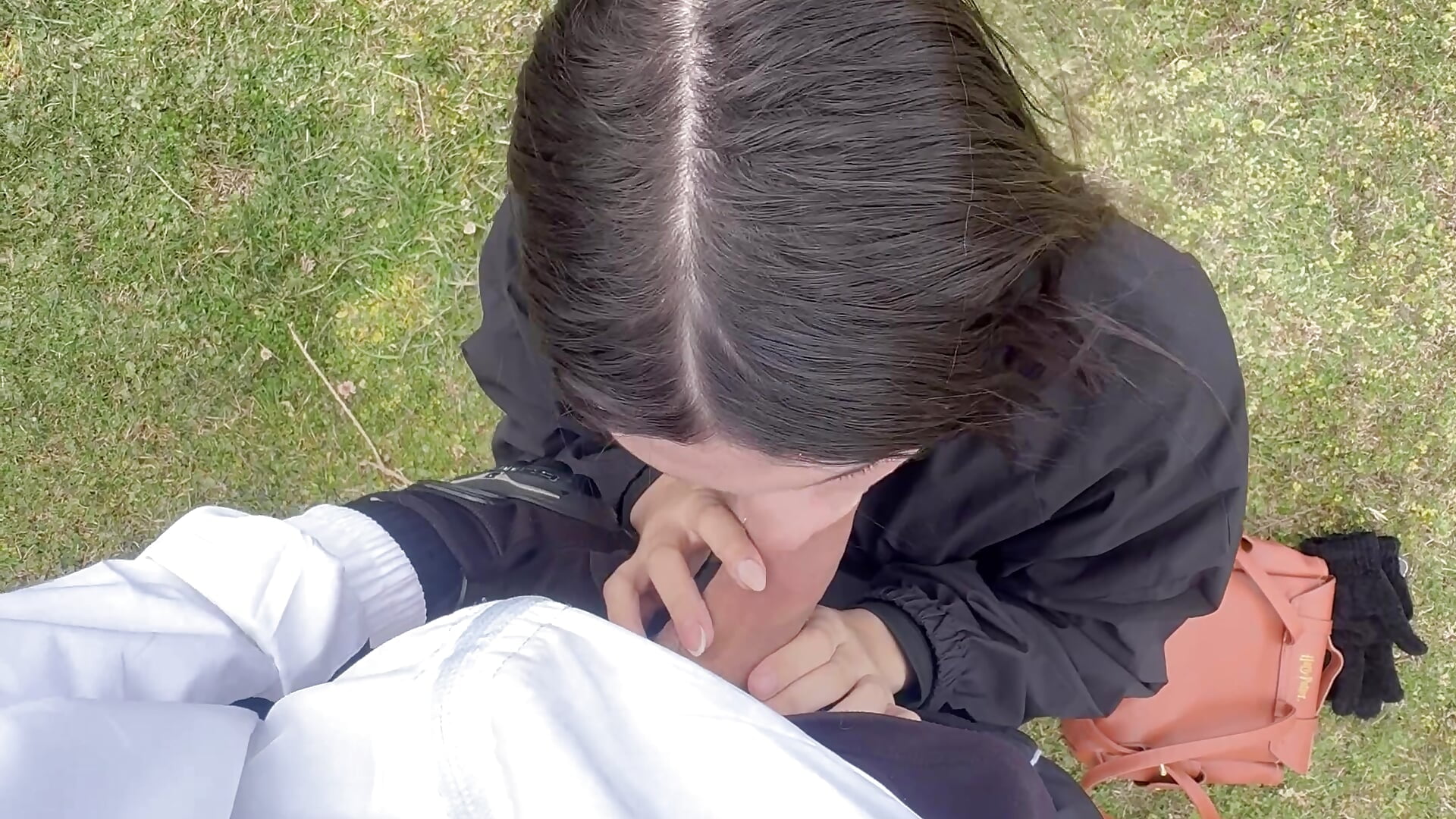 Outdoor blowjob - video shery_l kameramallilta