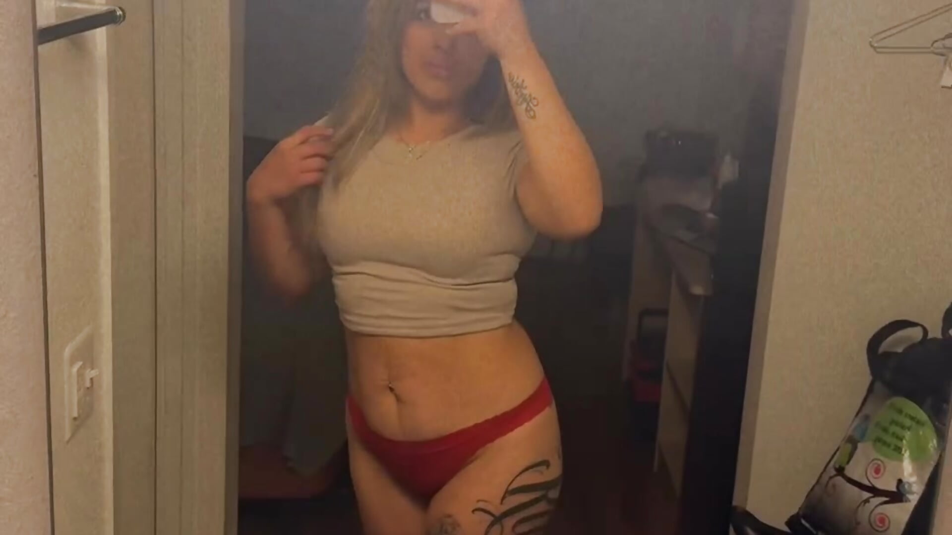 BC46E8A8-9E69-4D98-BA65-4A27CDAE9B - video by EvelinSecret cam model