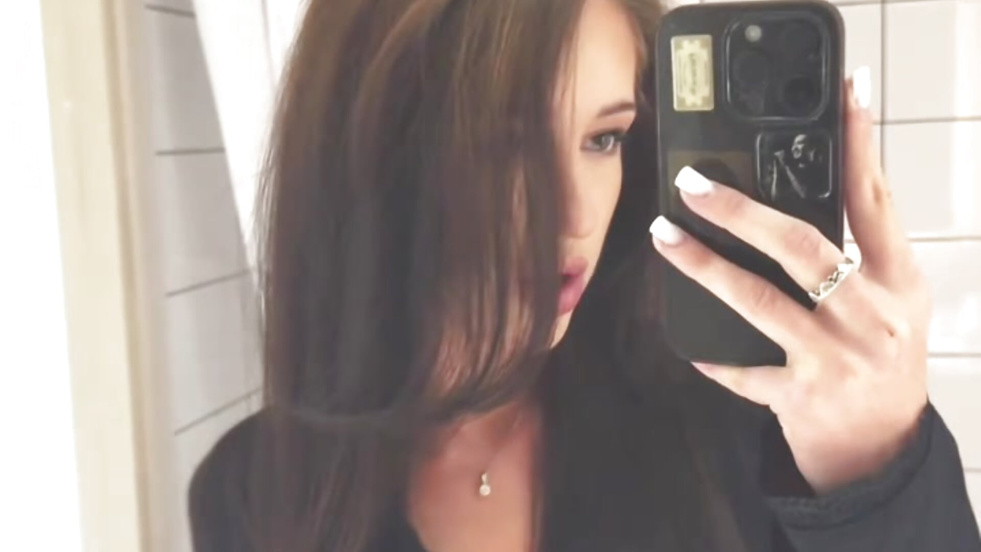 my Tik #2 – video af UnaPage cam-model