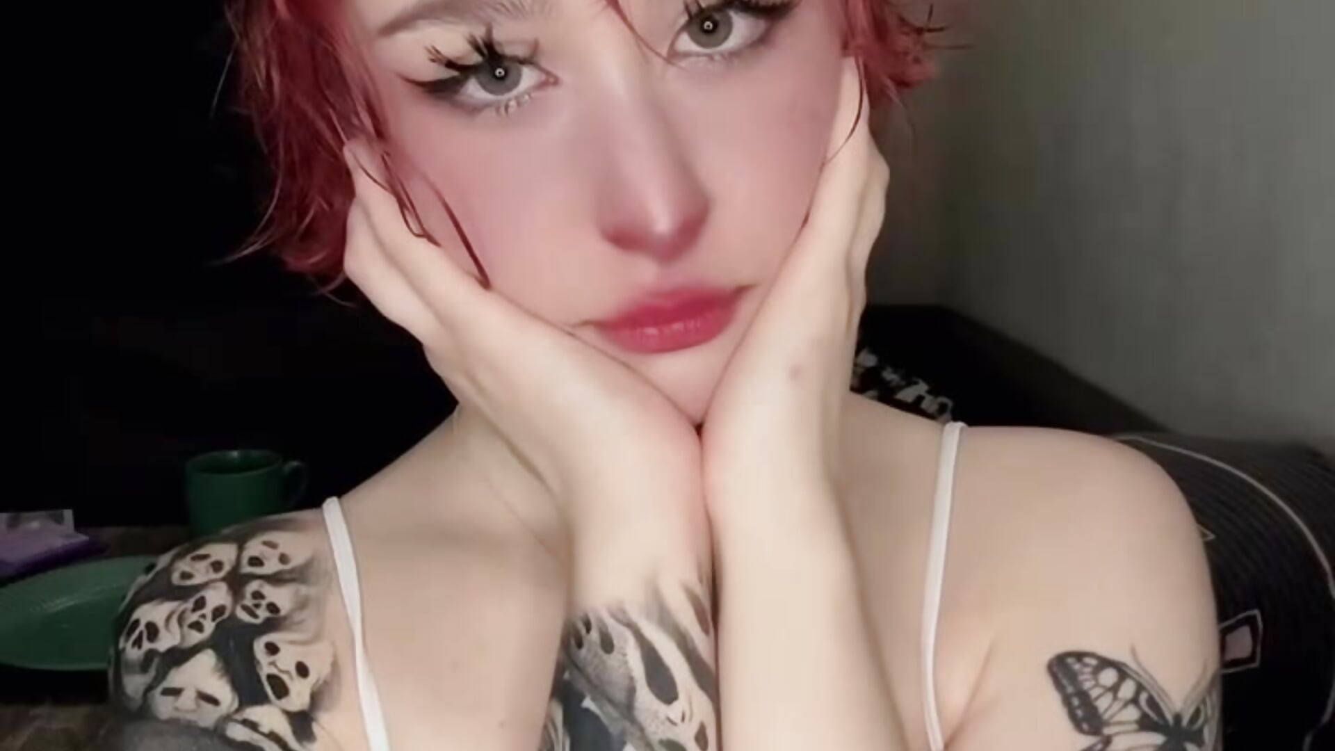 I tried on the ears) – video af CindyCari cam-model