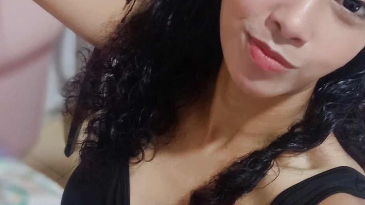 hello - סרטון של Gisela_18_, דוגמן/ית מצלמה
