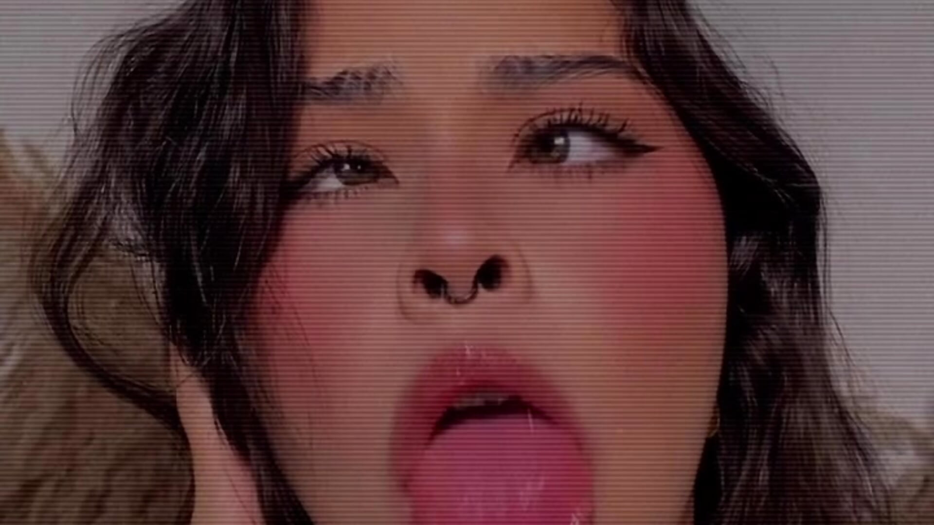 Ahegao - video của người mẫu cam CristalLxr