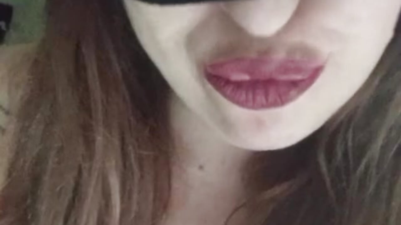 Gordita abriendo culazo enorme 🔥 - Deborahx adlı kamera modelinin videosu