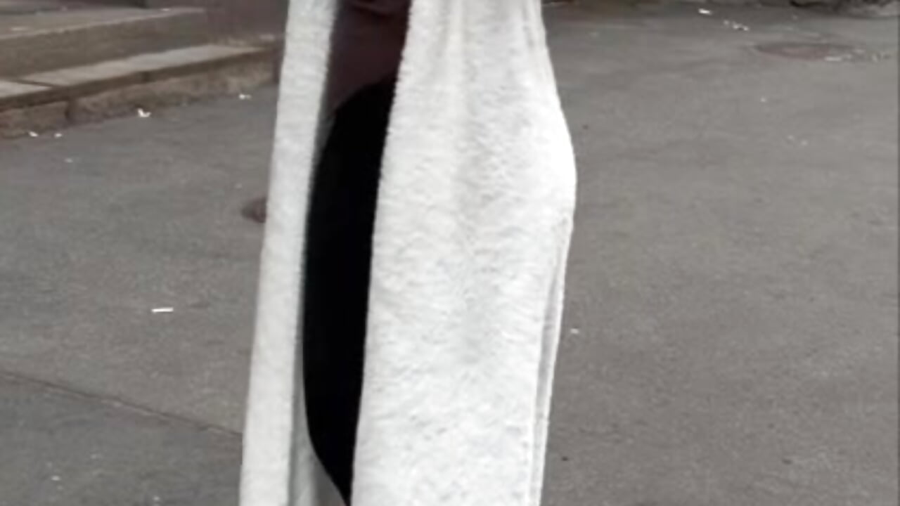 catlike behavior 😊 - video van EvelinHit cam-model