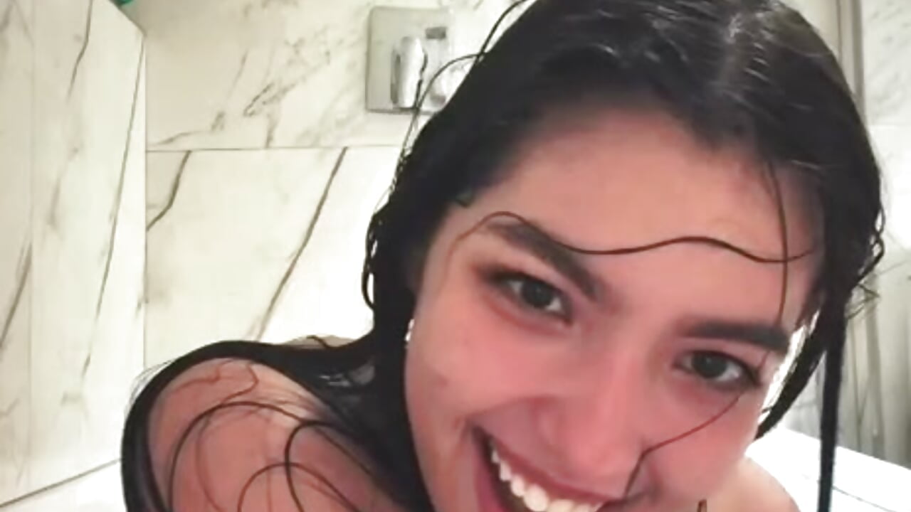 CLARAMENTE ESTUVE OBSESIONADA CON ESSTA CANCION JAJAJAA