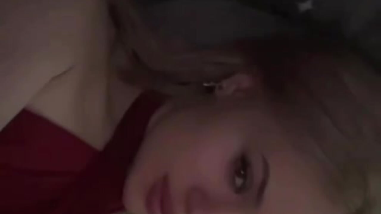 hi :) - vídeo de Tessa_Ashe_ modelo de câmara