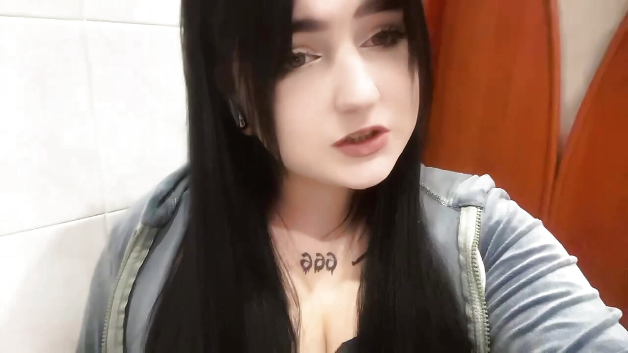 just me - видео от уебкам модела hello_naya