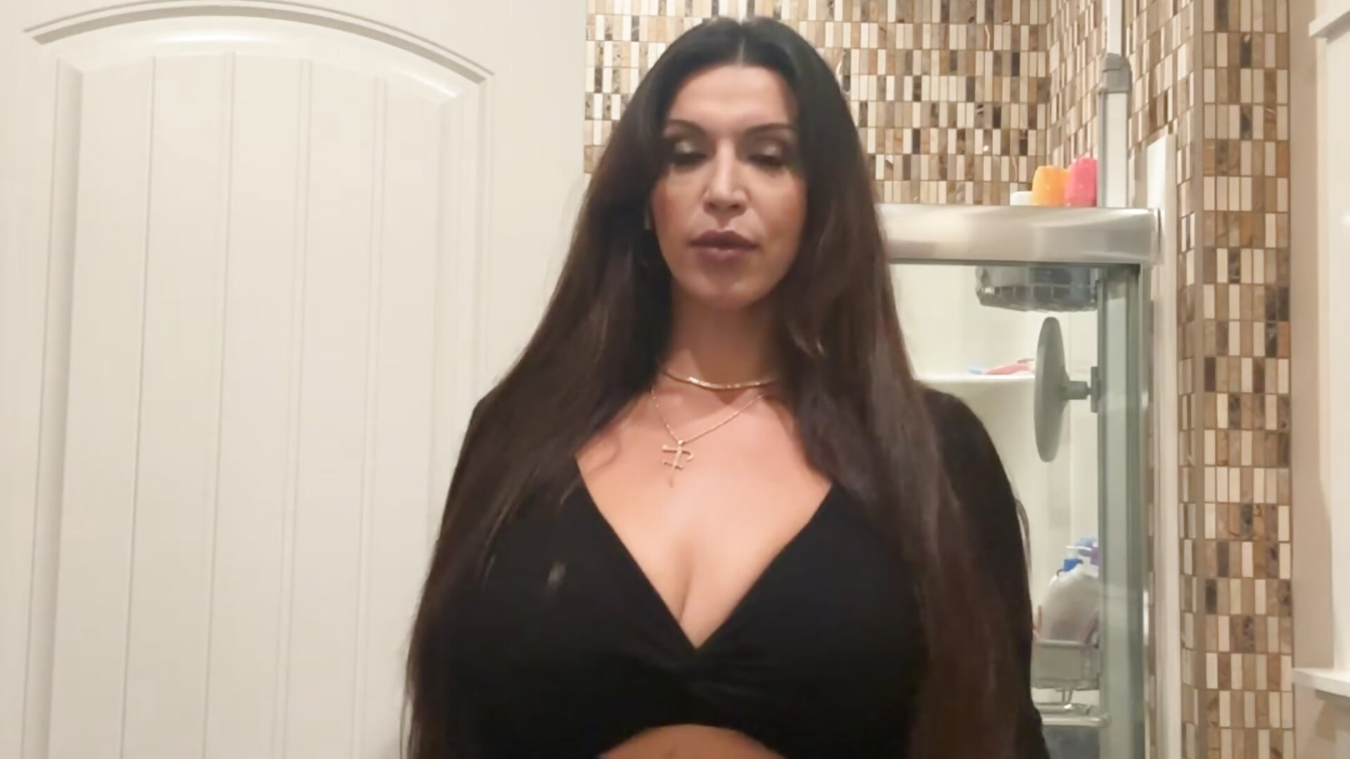 Sexy 6’3 – video modela na kameri missthickievickie