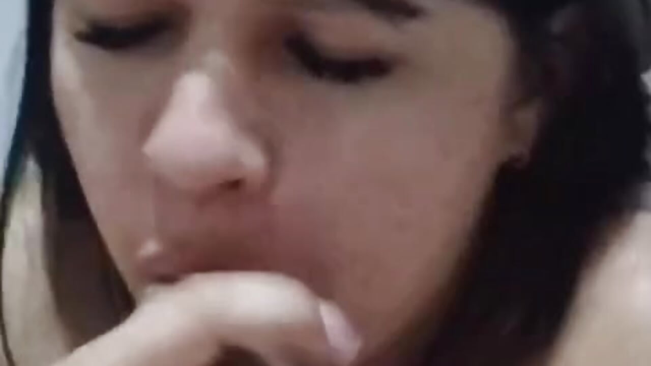 POV  Lia suck your dick!!－カメラキャストのaxelandliaの動画