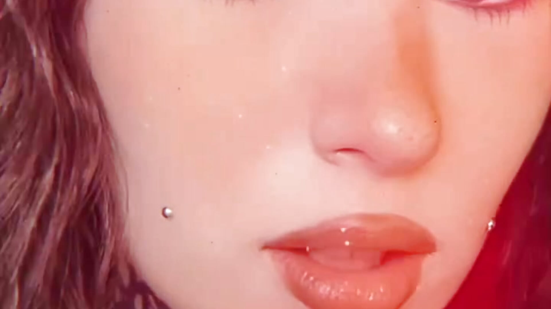 Mwah! - فيديو من RavenWinx موديل الكام