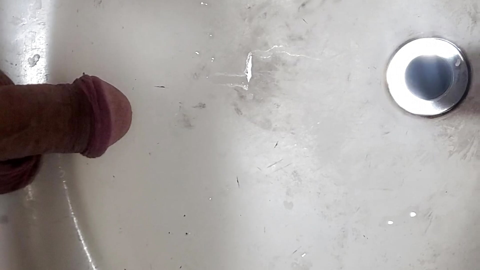 Pissing is a sport - video by chalmisdecosta cam model