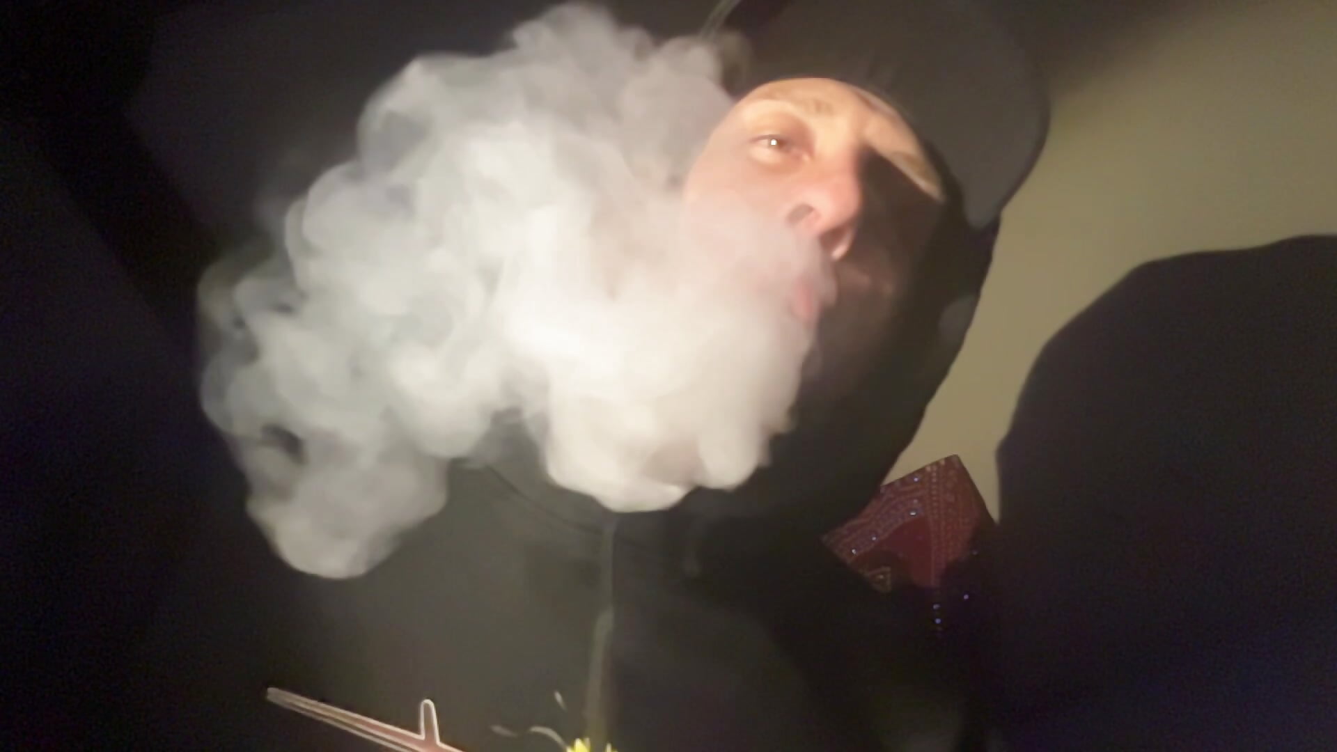 Smoke wit me! - video van Jameseyboy cam-model
