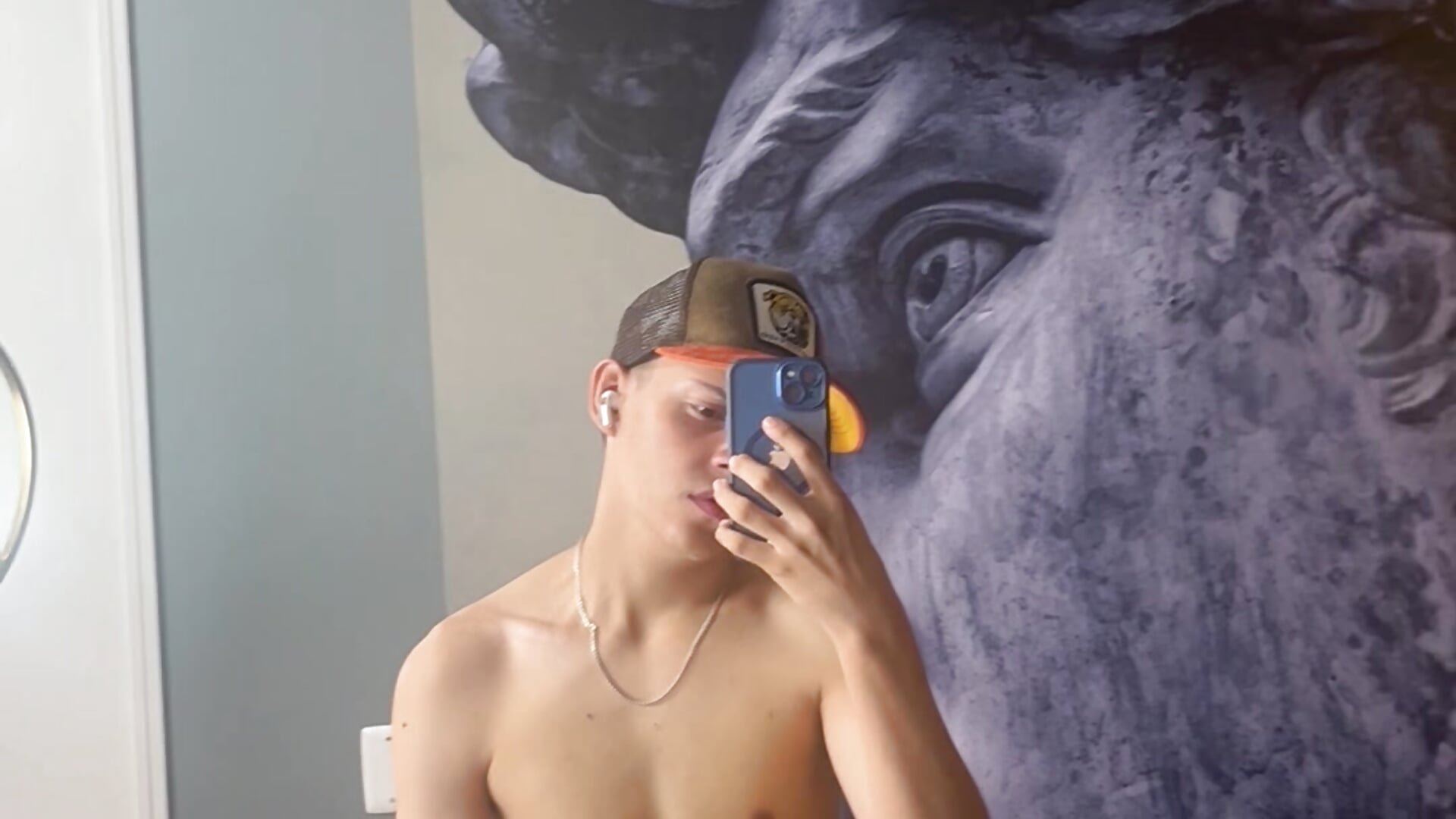 Play cock and balls - video by james_carter777 cam model