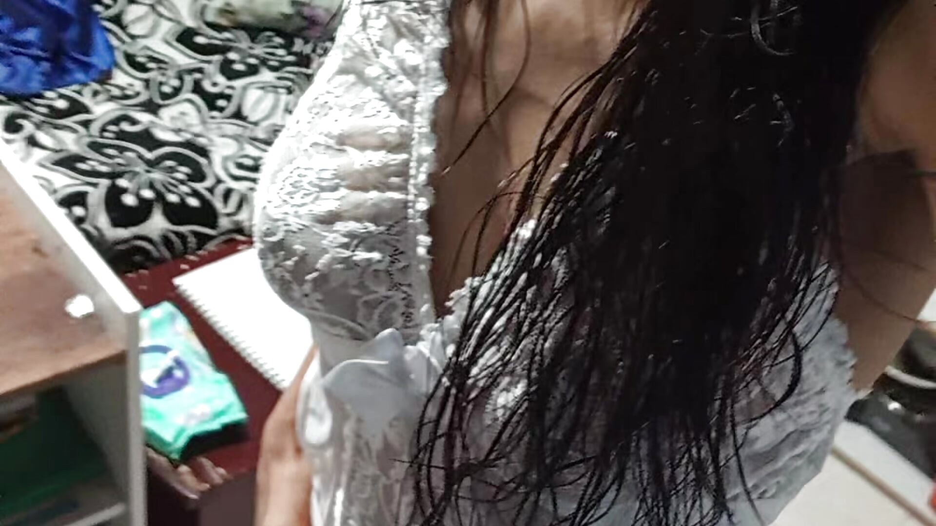 White Diana - clip cu Diana-larossa model videochat