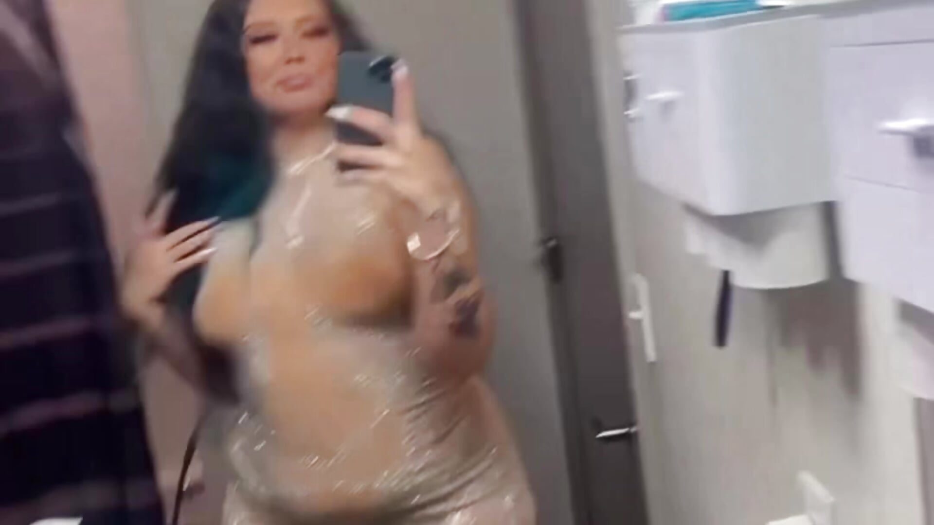 Now be a good boy for mommy ☺️ - video by edennoirsgarden cam model