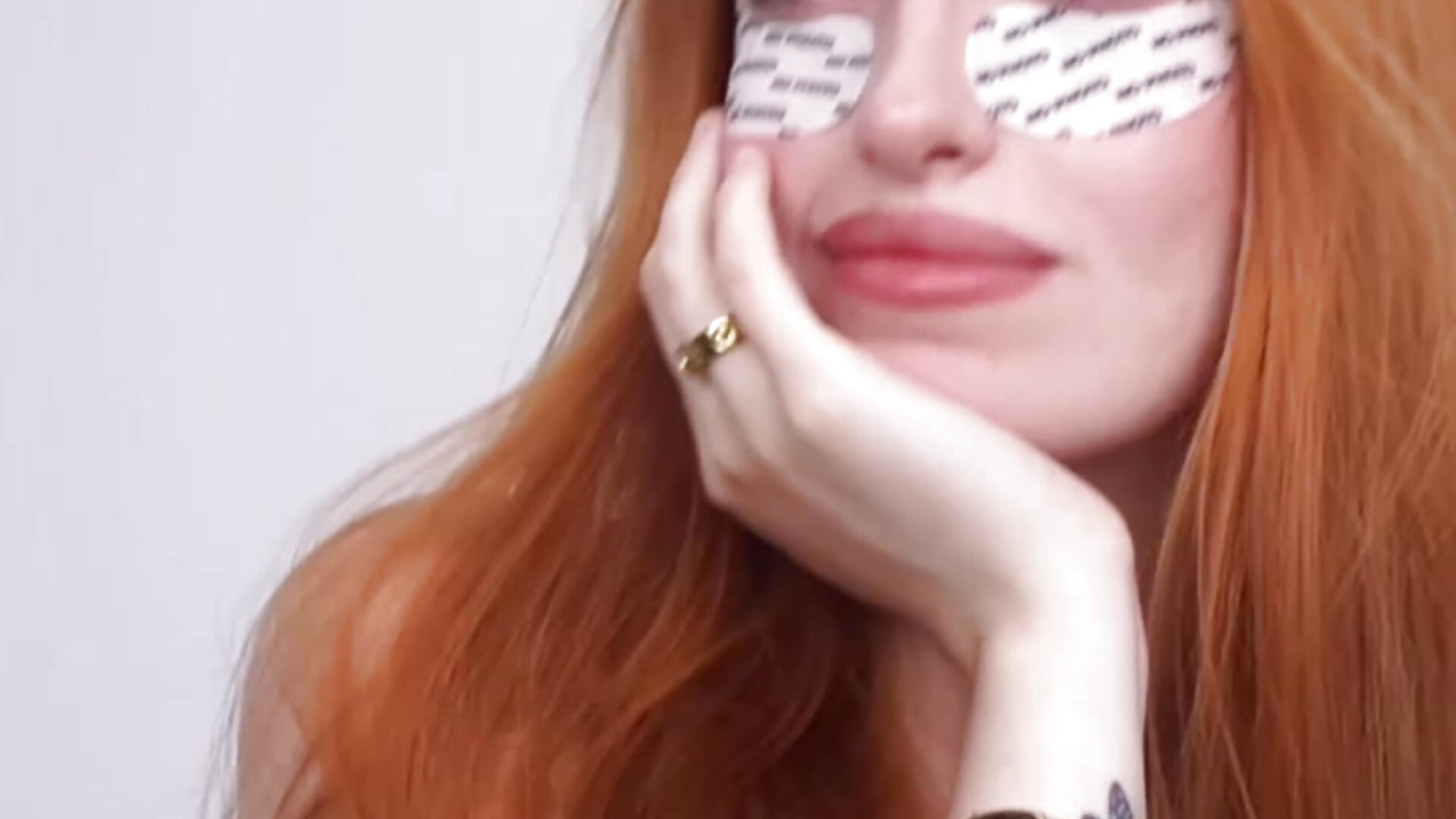 <3 - βίντεο μοντέλου m3owdealer