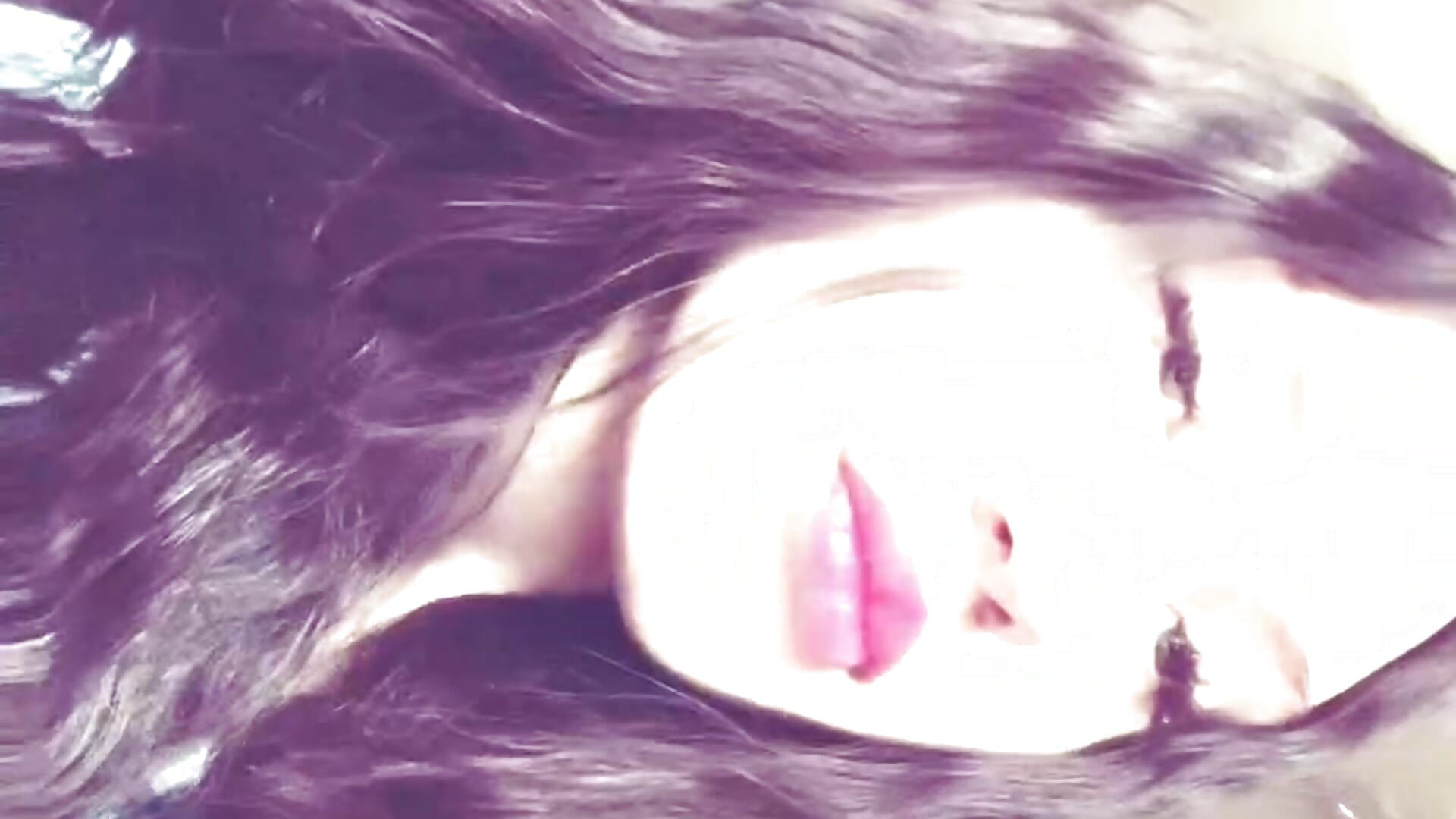 hi :)
