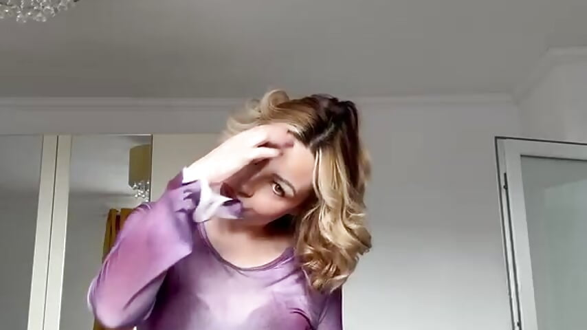 playful? - clip cu FreyaAzelle model videochat