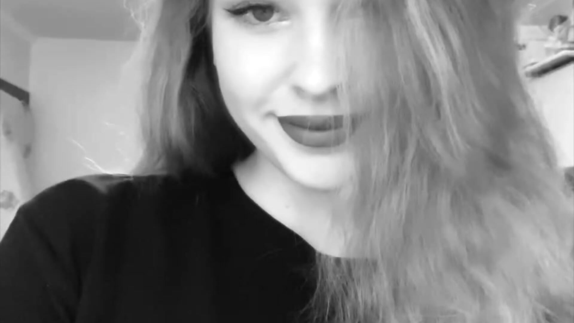 Hello im Mia nice to met you - video by BlairGullatt cam model